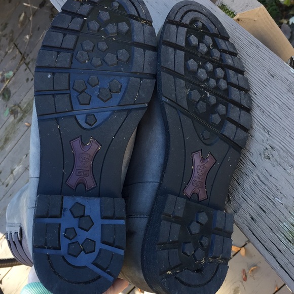 Waterproof Ariat Boots - Picture 10 of 15